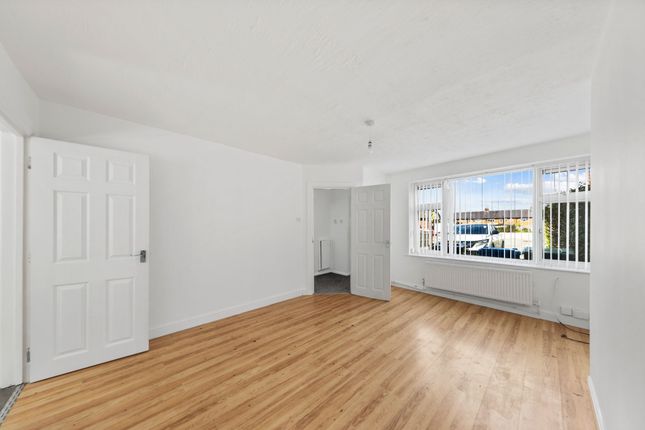 53 Cotswold Road, Warrington photo 2