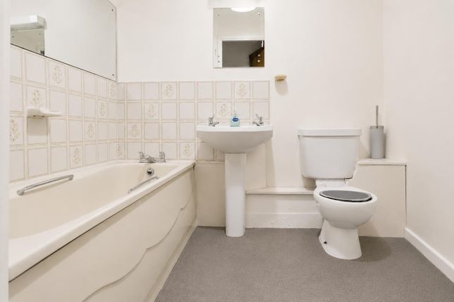 6, Kingsdale Court, Hopewell Drive, Chatham photo 4
