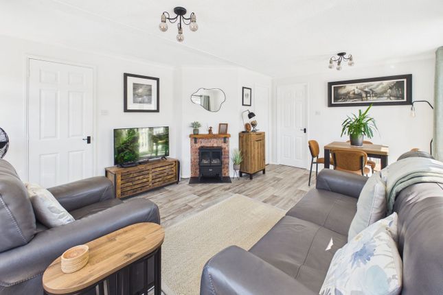 8 Yew Tree Park, Ross-on-Wye photo 3