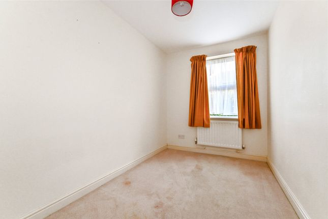 Flat for sale in Stride Close, Chichester, West Sussex