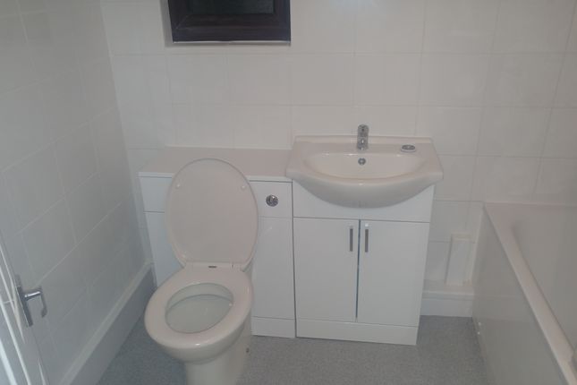 69, Gordon Road, Gillingham photo 5