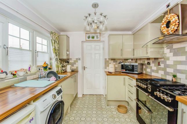 Semi-detached house for sale in Mark Avenue, Sleaford