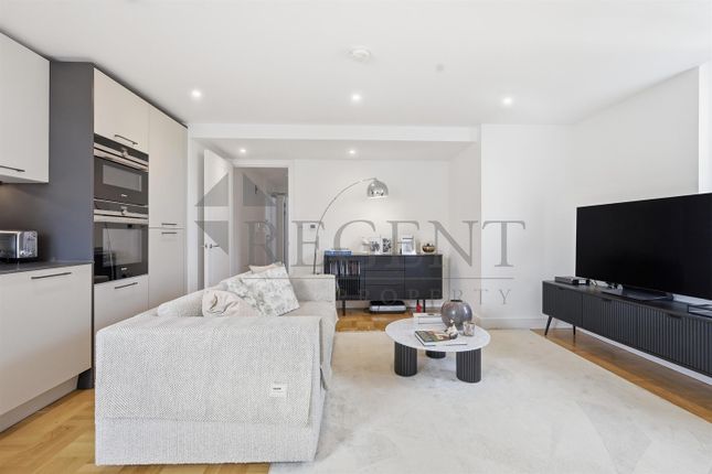 18, Peacock Court, Lisgar Terrace, London photo 3