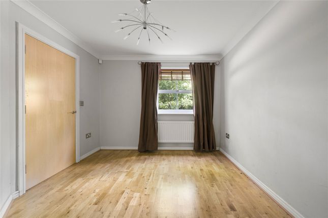 57, Pendenza, Surrey photo 4