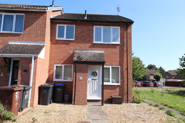 Thumbnail Flat to rent in Chedworth Close, Ecton Brook, Northampton