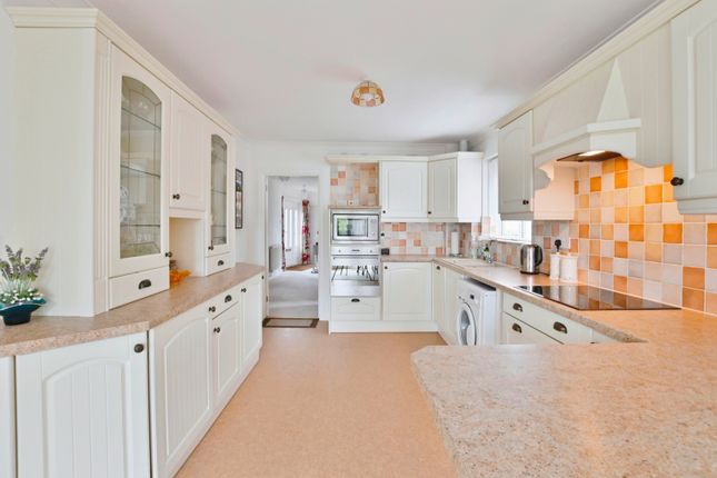 Bungalow for sale in St. Vincent Crescent, Waterlooville, Hampshire