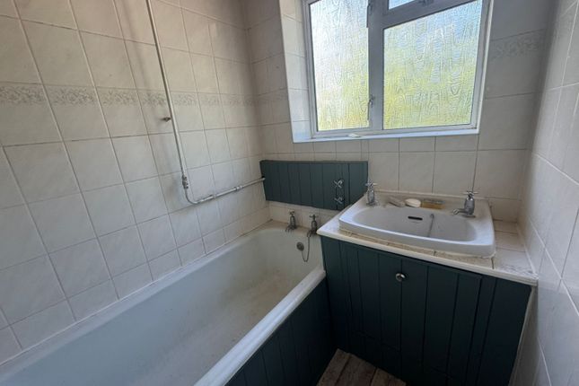 13 Hornbeam Road, HAYES photo 5