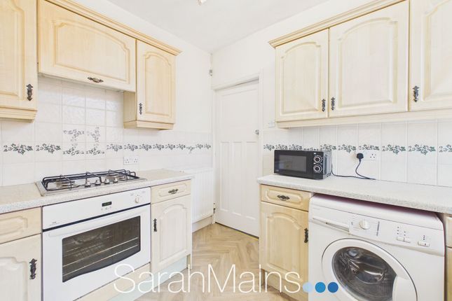 5 Orchard Gardens, Gateshead photo 3