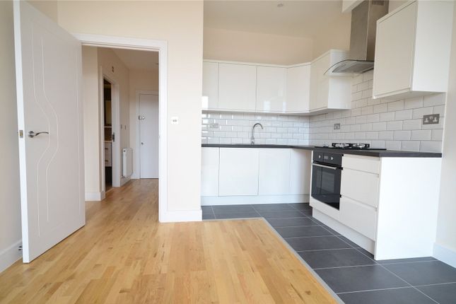Flat for sale in Consort Way, Horley