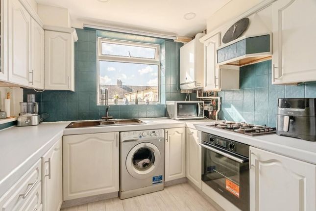 17 Pompadour Close, Brentwood photo 3