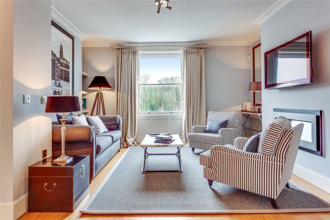 Flat for sale in River Terrace, Henley-On-Thames, Oxfordshire