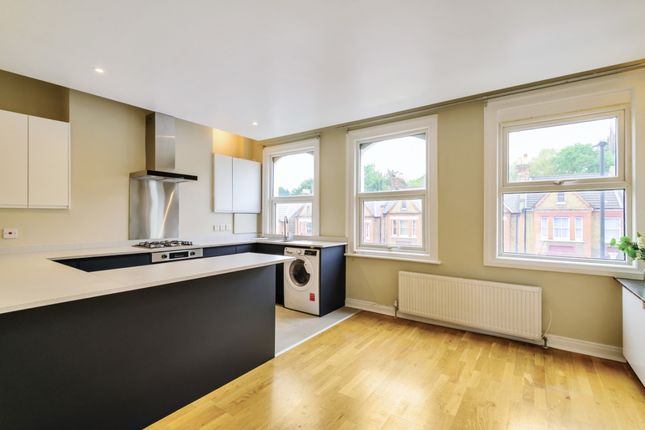 3-bed house on 123C, Gipsy Road, London, £2,350/mo