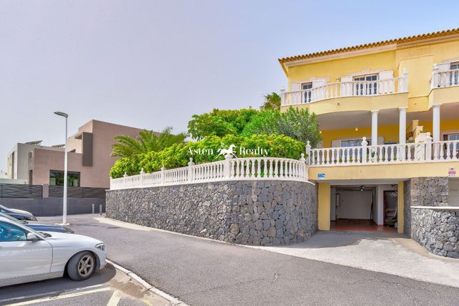Semi-detached house for sale in Ensenada Pelada, El Medano, Santa Cruz Tenerife