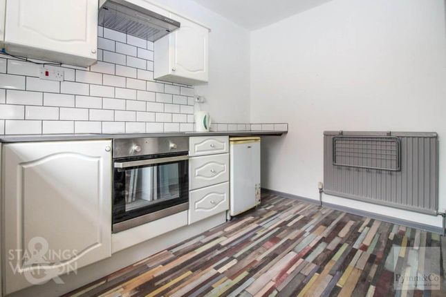8, Halcombe Court, Norwich photo 3