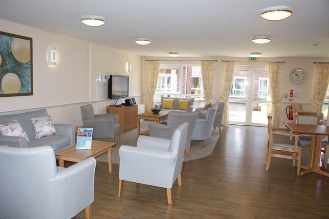 Flat for sale in Manor Gardens, Hough Fold Way, Harwood