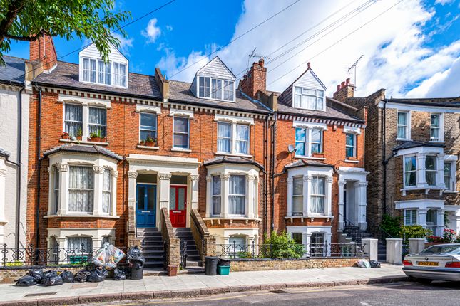 Flat to rent in Witherington Road, Highbury, London