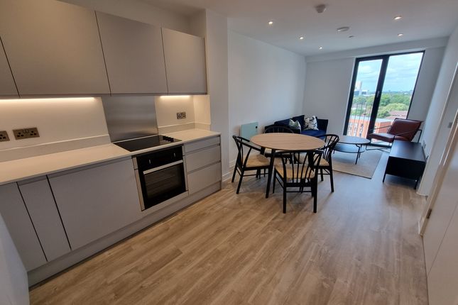 Flat to rent in Derwent Street, Salford