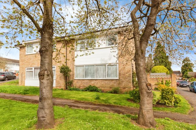 Semi-detached house for sale in Riverside, Leighton Buzzard