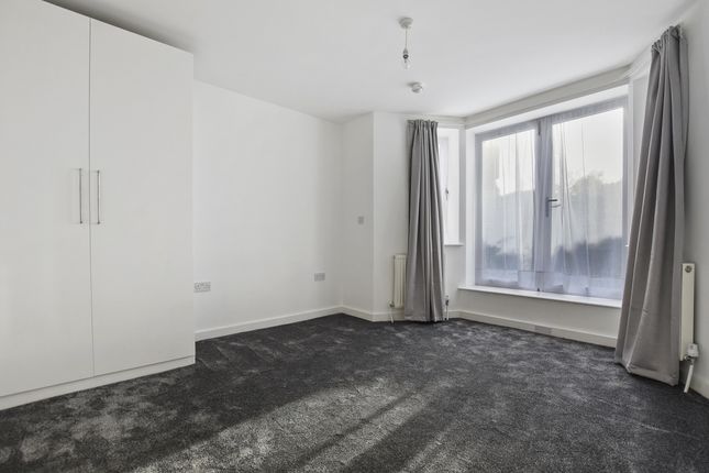 Flat 1, 17, Mill Lane, London photo 3