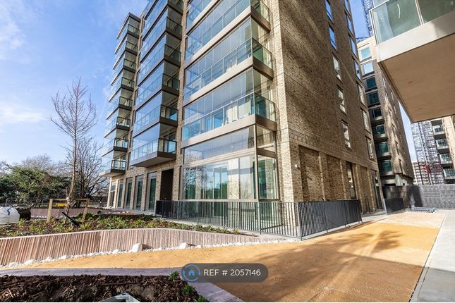 Flat to rent in Riverscape Walk, London