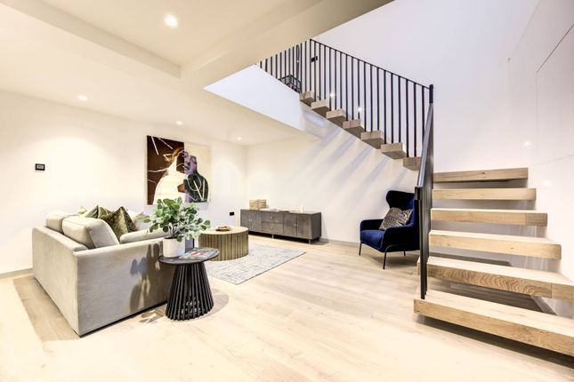 Flat for sale in Elgin Residences, Maida Hill, London