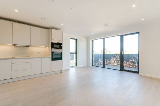 Thumbnail Flat to rent in Beatrice Place, West Hill, London