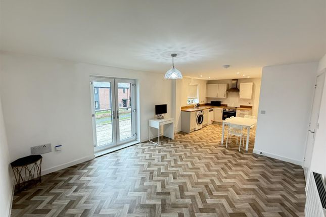 Flat 3, 3, Howley Avenue, Leeds photo 5
