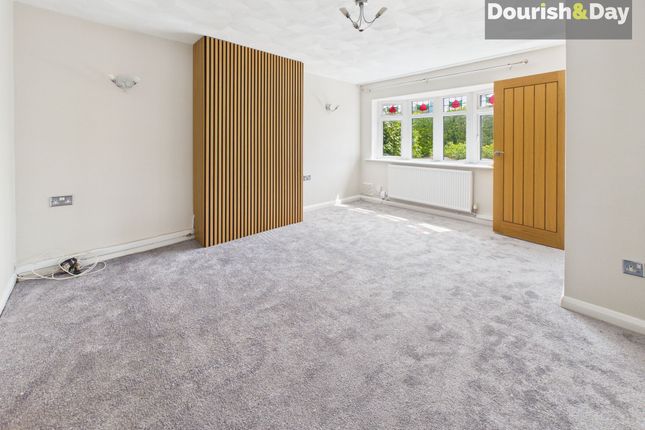 16 Farmdown Road, Stafford photo 2