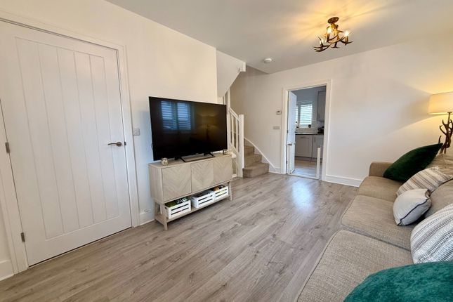 17, Hornbeam Way, Burton-on-trent photo 2