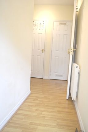 19 / Clarinet Court, Symphony Close, Edgware photo 5
