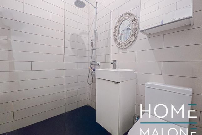 TWO BED, Flat B, 71A, Newington Green Road, London photo 3