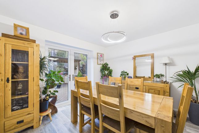 37 Moorlands Road, Belper photo 4