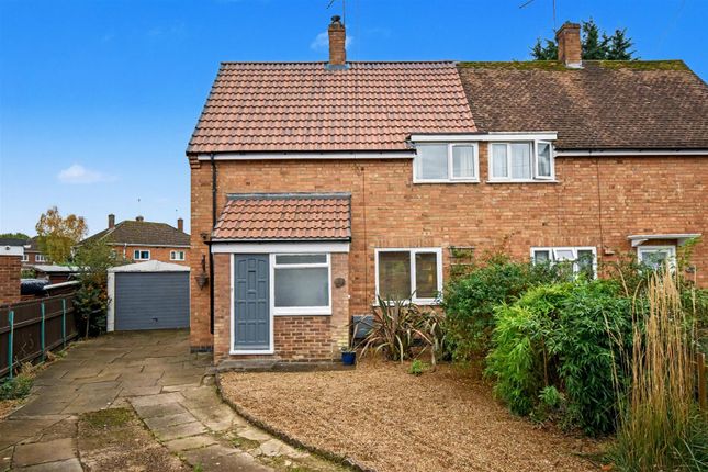 18, Irving Grove, Corby photo 2