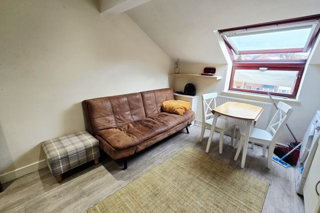 Kelso Heights, Belle Vue Road Hyde Park, Leeds photo 3