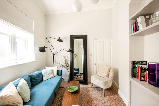 Flat B (RG / LG / Powis Mews House), 215, Westbourne Park Road, London photo 4