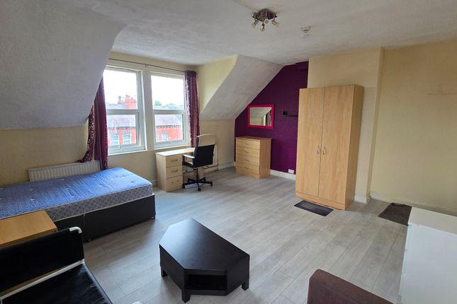 1 Belgrave Avenue, Manchester photo 2