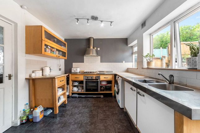 145, Gregory Avenue, West Midlands photo 4
