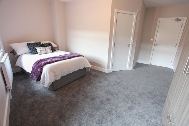 Thumbnail Shared accommodation to rent in Holt Road, Liverpool
