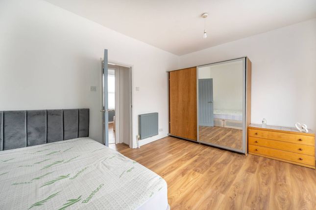 Thumbnail Flat to rent in Prestbury Road, Forest Gate, London