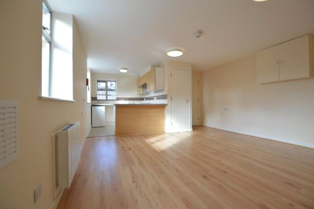 Flat 20, St. Michaels House, 69, Bell Green, London photo 2