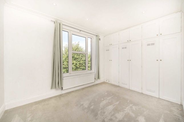Flat 3, 2, Lancaster Road, London photo 4