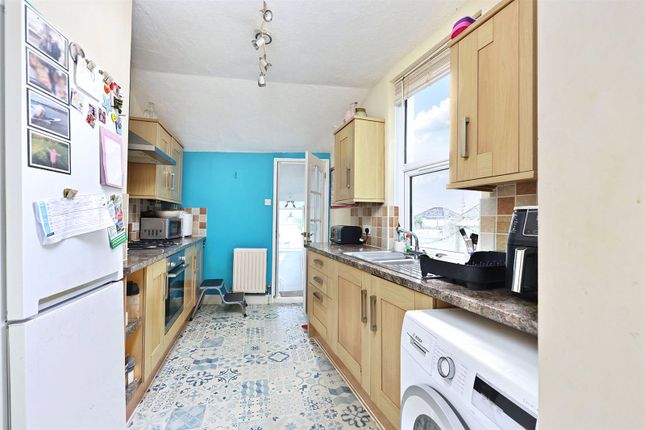 70, Clarence Road, Cornwall photo 4