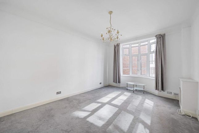 Flat for sale in Grove End Road, London