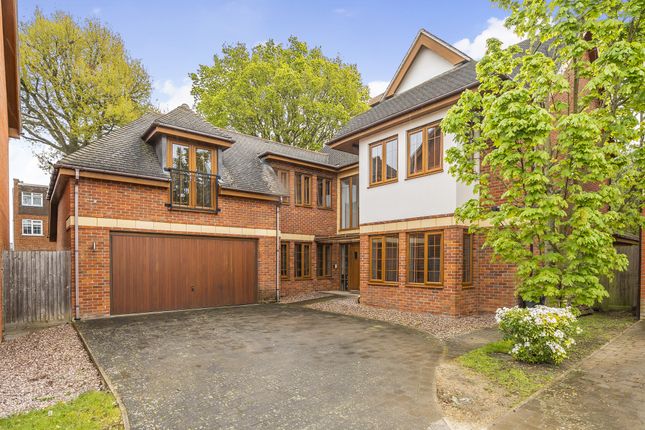 Thumbnail Detached house for sale in Blagrove Crescent, Ruislip, Middlesex