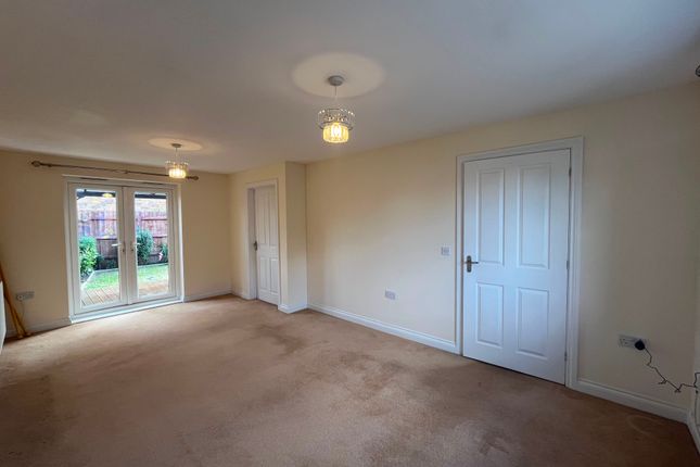 5, Horsham Road, Swindon photo 2