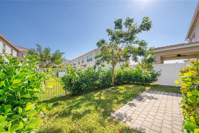 Town house for sale in 925 Banyan Dr, Hollywood, Florida, 33021, United States Of America