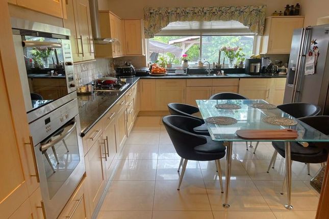 60, Eastcote Lane, Harrow photo 4