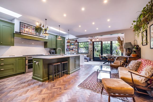 1, Norman Avenue, Twickenham photo 3