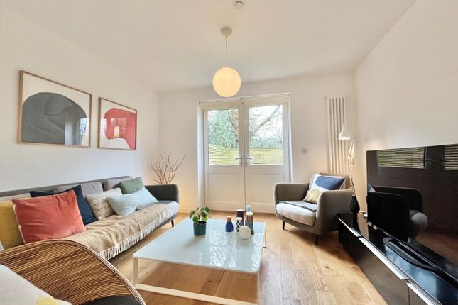 13, Fairway View, Stockport photo 2