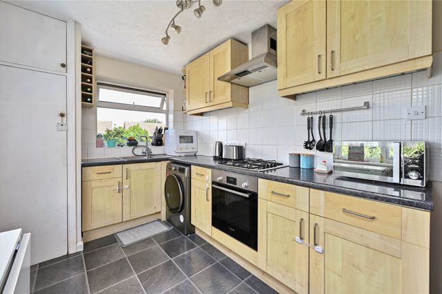 83A, Chertsey Road, Surrey photo 4